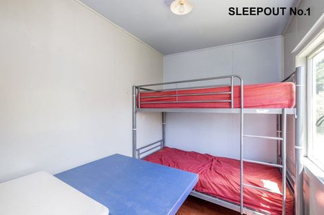 Photo of property in 22 Hemara Street, Waikanae Beach, Waikanae, 5036