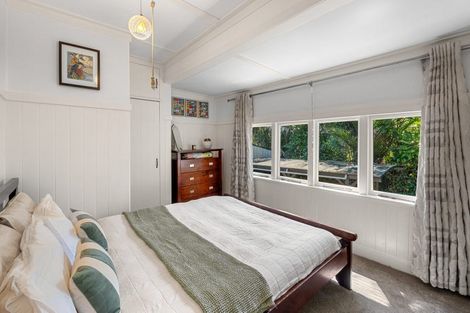 Photo of property in 31 Tane Road, Laingholm, Auckland, 0604