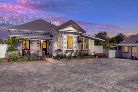 Photo of property in 278a Forest Hill Road, Waiatarua, Auckland, 0612