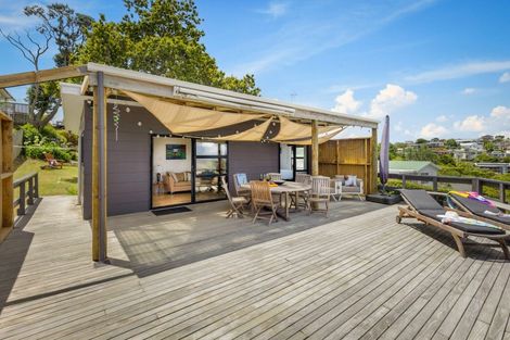 Photo of property in 24b Tindalls Bay Road, Manly, Whangaparaoa, 0930