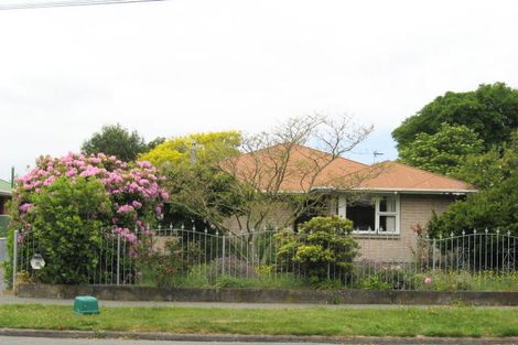 Photo of property in 84 Nortons Road, Avonhead, Christchurch, 8042
