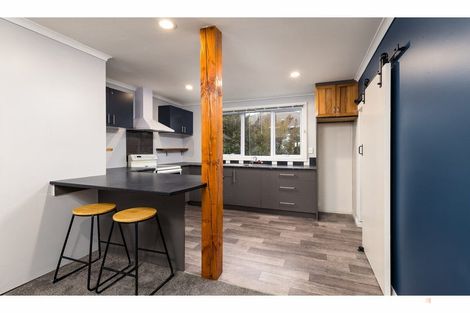 Photo of property in 12 Rhodes Street, Waimate, 7924