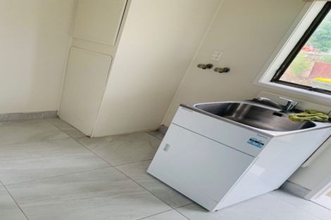 Photo of property in 37 Sharland Avenue, Manurewa, Auckland, 2102