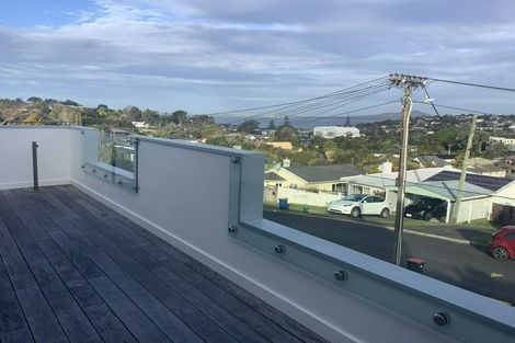 Photo of property in 2/21 Hythe Terrace, Mairangi Bay, Auckland, 0630