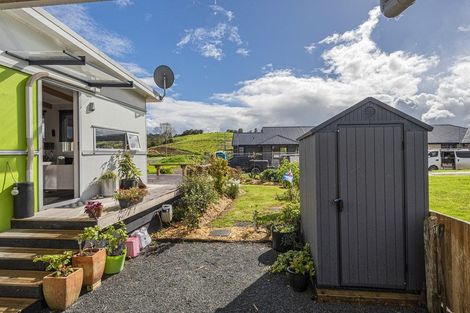 Photo of property in 1 Manaaki Circle, Paparoa, 0571
