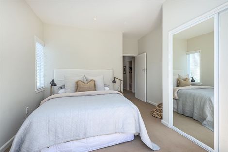 Photo of property in 52 Saint Andrews Hill Road, Mount Pleasant, Christchurch, 8081