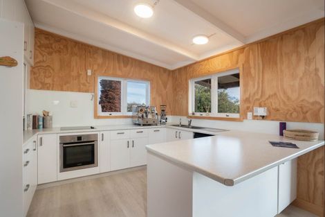 Photo of property in 14 Parata Street, Two Mile Bay, Taupo, 3330