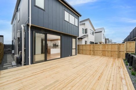 Photo of property in 25 Bronzewater Drive, Silverdale, 0932