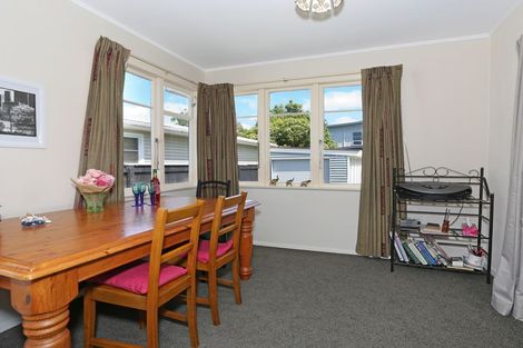 Photo of property in 4 Newcastle Street, Hokowhitu, Palmerston North, 4410
