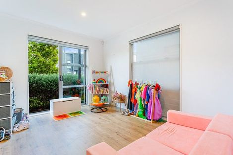 Photo of property in 36 Vincent Mcgrath Crescent, Swanson, Auckland, 0614