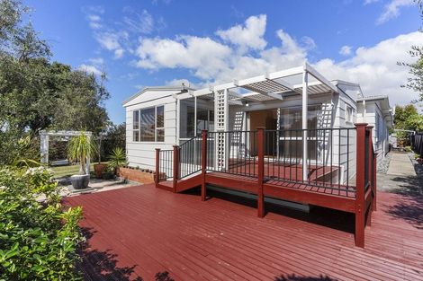 Photo of property in 302 Dickson Road, Papamoa Beach, Papamoa, 3118