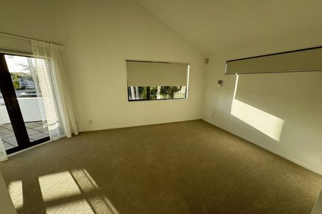 Photo of property in 2/321 Lake Road, Hauraki, Auckland, 0622