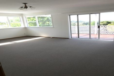 Photo of property in 37 Sequoia Place, Sunnynook, Auckland, 0620