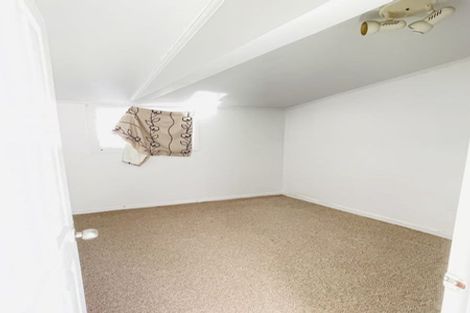 Photo of property in 16 Nan Place, Pakuranga Heights, Auckland, 2010