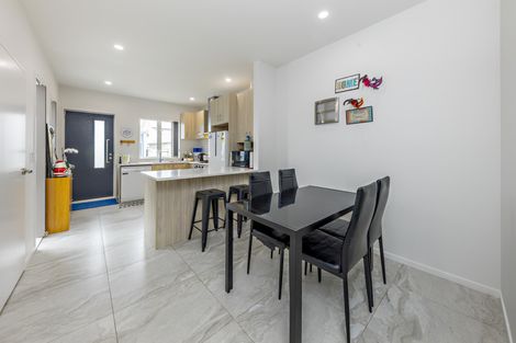 Photo of property in 9 Riroriro Close, Papakura, 2110