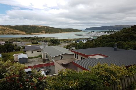 Photo of property in 10 Kiriwai Road, Paremata, Porirua, 5024