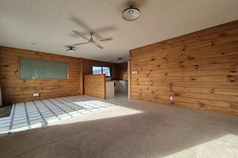 Photo of property in 29a-c Point England Road, Point England, Auckland, 1072