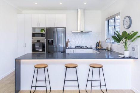 Photo of property in 7 Hopkirk Avenue, Wallaceville, Upper Hutt, 5018