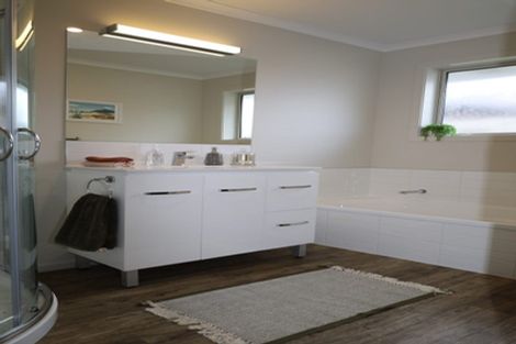 Photo of property in 186 The Boulevard, Papamoa Beach, Papamoa, 3118