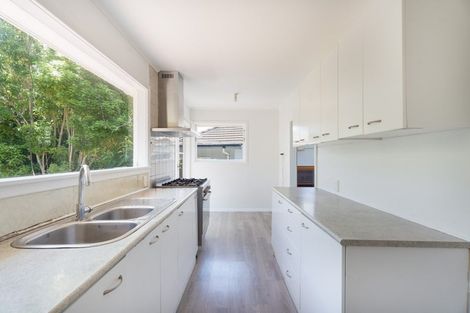 Photo of property in 8 Spenmoor Street, Newlands, Wellington, 6037