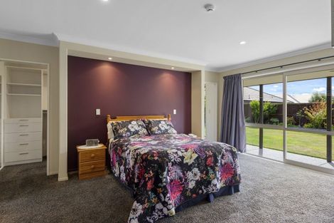 Photo of property in 7 Jarnac Boulevard, Yaldhurst, Christchurch, 8042