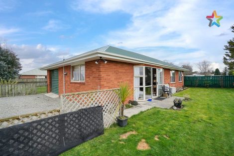 Photo of property in 6 Manse Street, Edendale, 9825