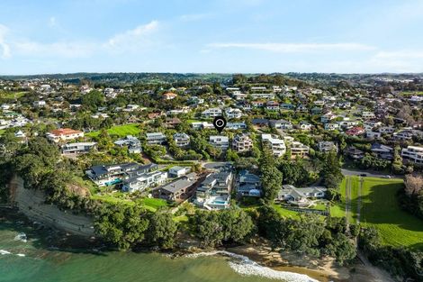 Photo of property in 28 Chelverton Terrace, Red Beach, 0932