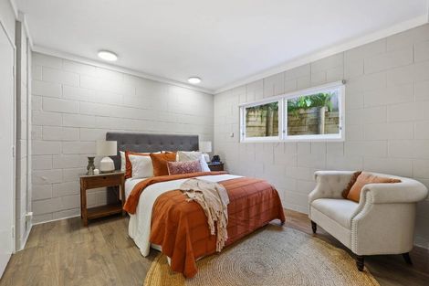 Photo of property in 11 Micawber Place, Mellons Bay, Auckland, 2014