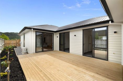 Photo of property in 24 Josh Road, Huapai, Kumeu, 0810