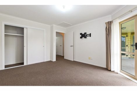 Photo of property in 23/64 Kawaha Point Road, Kawaha Point, Rotorua, 3010