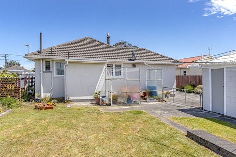 Photo of property in 99 Marriotts Road, North New Brighton, Christchurch, 8083