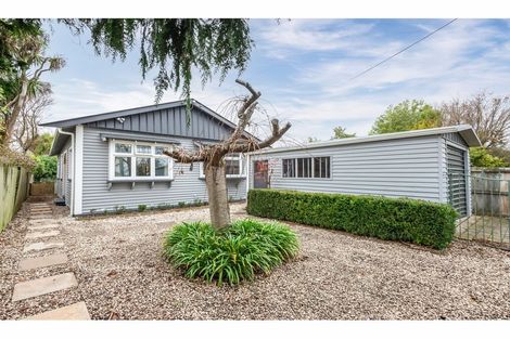 Photo of property in 128 Stapletons Road, Richmond, Christchurch, 8013