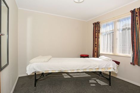 Photo of property in 4 Newcastle Street, Hokowhitu, Palmerston North, 4410