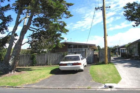 Photo of property in 17 Rock Isle Road, Torbay, Auckland, 0630