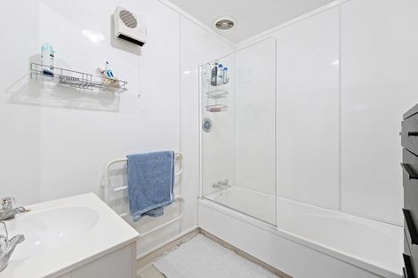 Photo of property in 34 Milton Terrace, Picton, 7220