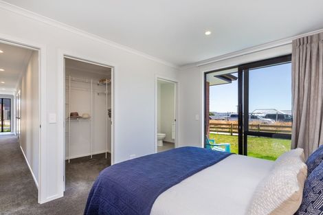 Photo of property in 33 Harakeke Drive, Wharewaka, Taupo, 3330