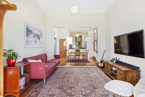 Photo of property in 37 Garden Road, Northland, Wellington, 6012