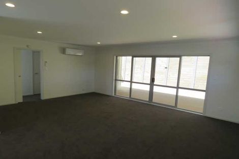 Photo of property in 3/50 Banbury Crescent, Fairfield, Hamilton, 3214