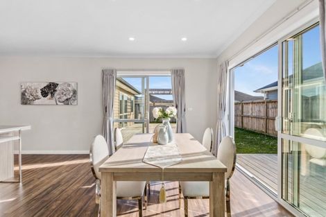 Photo of property in 6 Paso Fino Crescent, Karaka, Papakura, 2113