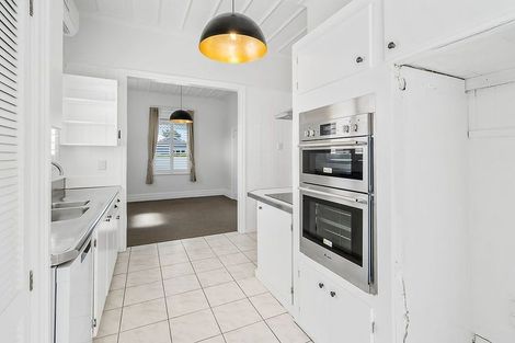 Photo of property in 49 Ohinerau Street, Remuera, Auckland, 1050