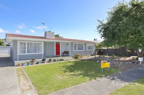 Photo of property in 4 Newcastle Street, Hokowhitu, Palmerston North, 4410