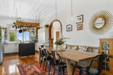 Photo of property in 43 Sunnyvale Road, Massey, Auckland, 0614