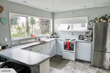 Photo of property in 399 Welcome Bay Road, Welcome Bay, Tauranga, 3112