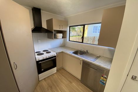 Photo of property in 17 Brougham Place, West Harbour, Auckland, 0618