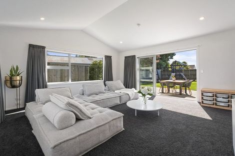 Photo of property in 6 Waimarama Court, Roslyn, Palmerston North, 4414