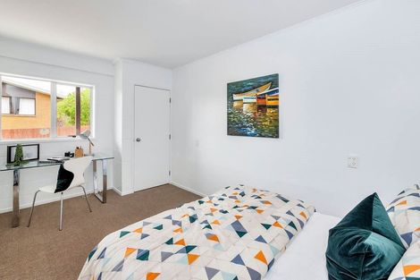 Photo of property in 5 Naviti Place, Browns Bay, Auckland, 0630