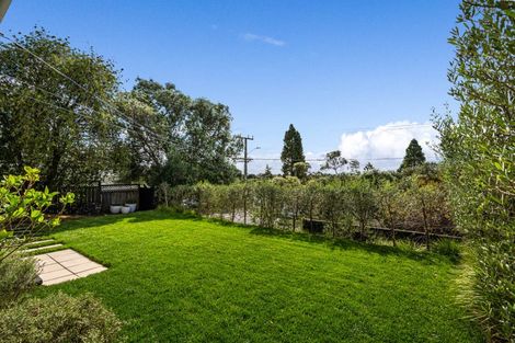Photo of property in 5 Keystone Avenue, Mount Roskill, Auckland, 1041