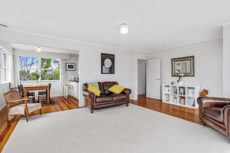 Photo of property in 1/14 Windy Ridge Road, Glenfield, Auckland, 0629