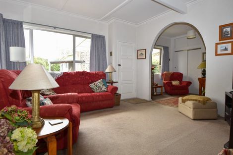 Photo of property in 1 Philip Street, Carterton, 5713