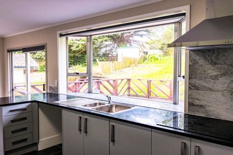 Photo of property in 10 Annison Avenue, Glen Eden, Auckland, 0602